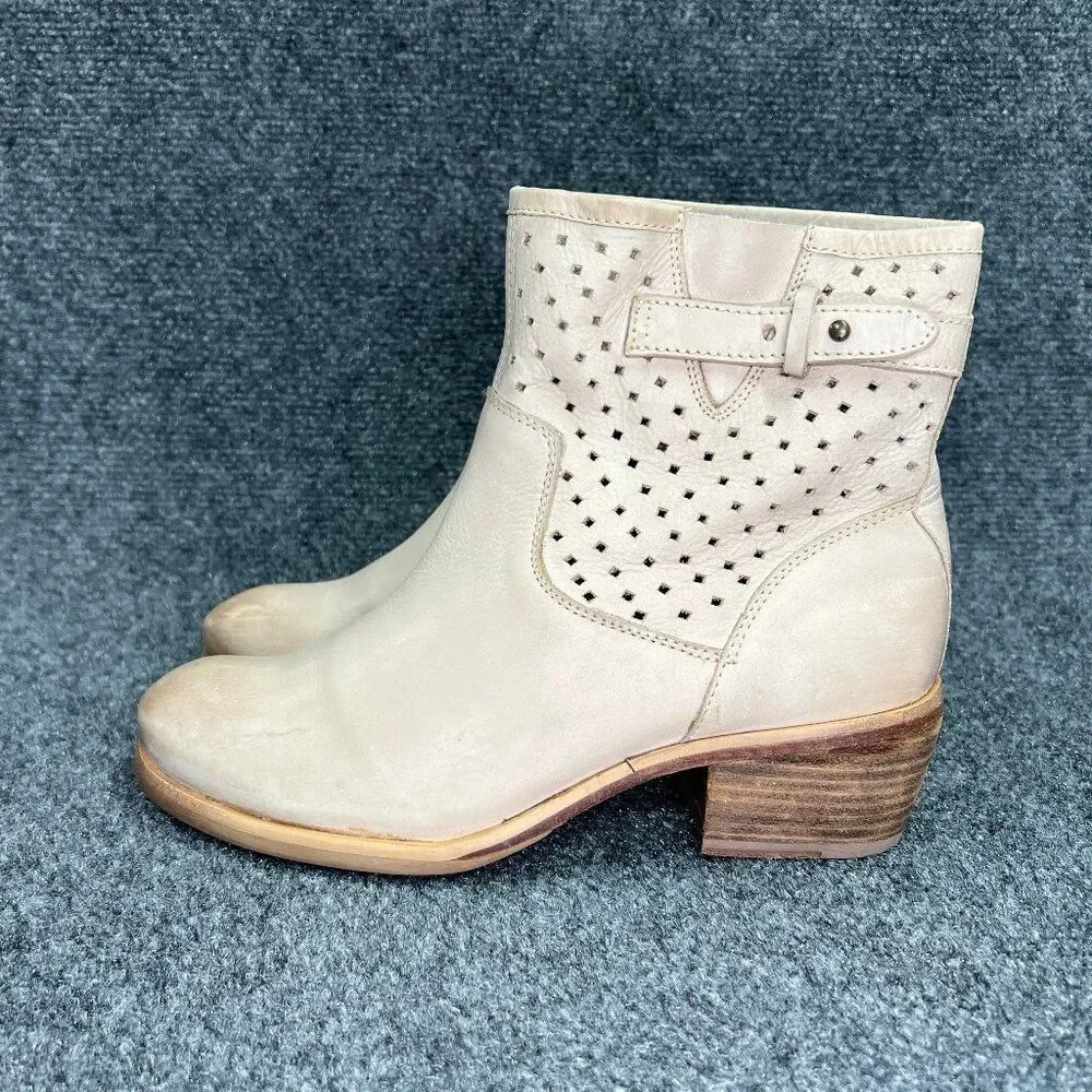 Diba Western Boots Women's Size 7‎ Cream Perforated Leather Ankle Booties